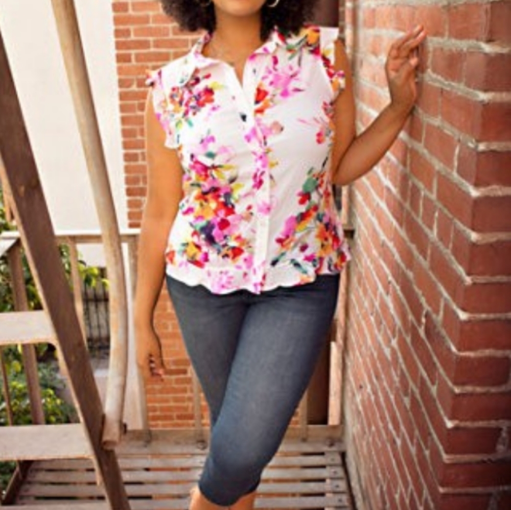 NY&Co top